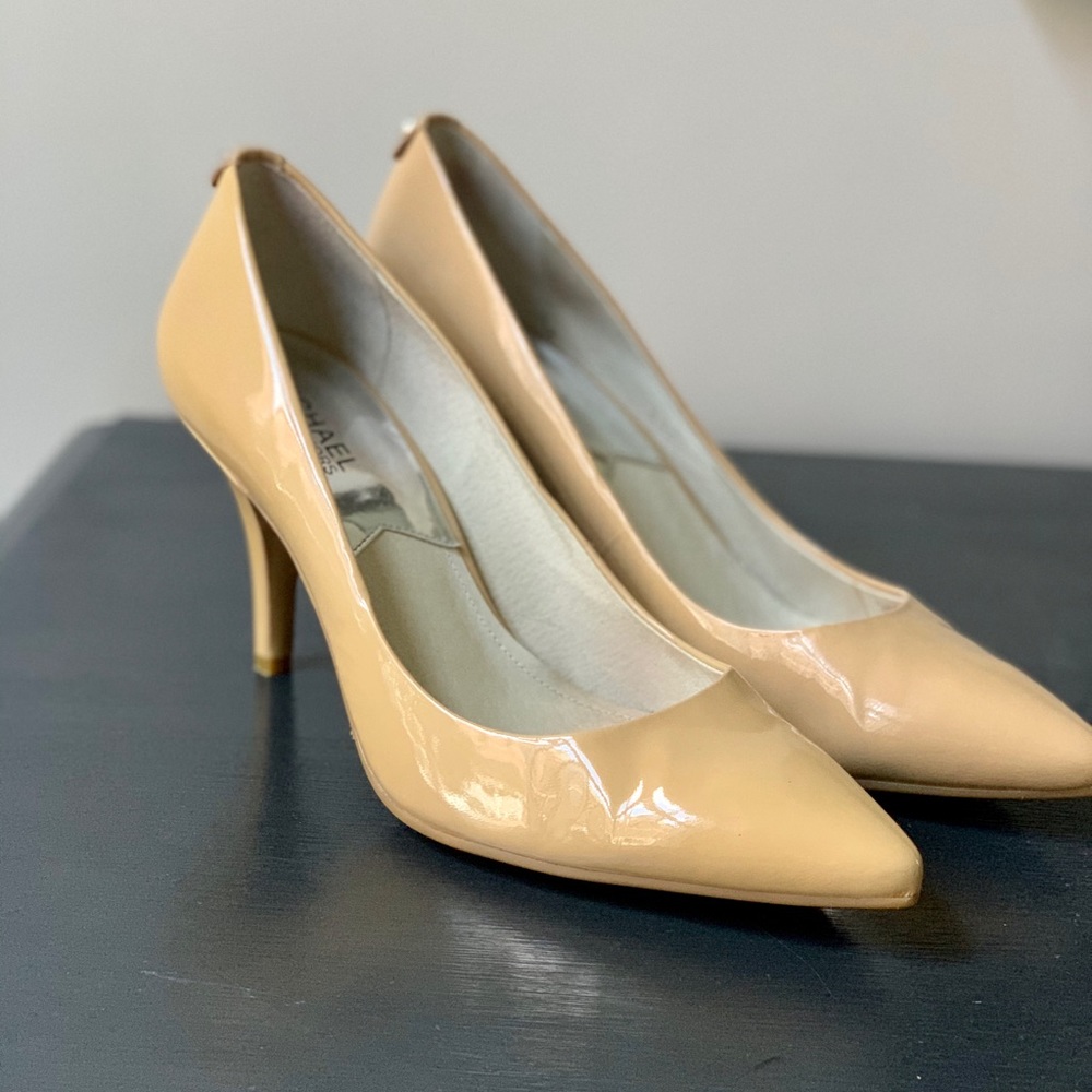 Michael Kors Nude Pointed Toe Heels
